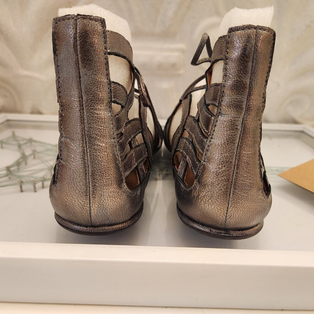 Gentle Souls Leather "Break my Heart" Gladiator Sandals. NIB. Size 6 - Picture 5 of 12